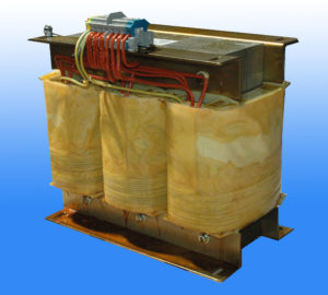 three phase isolation transformer