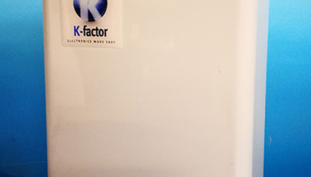 stabilizzatore di tensione elettronico monofase