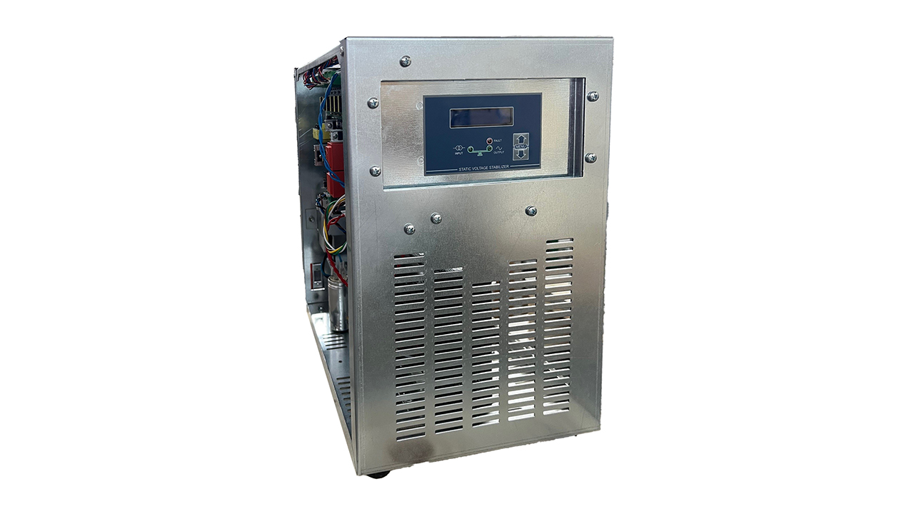stabilizzatore di tensione a giorno ip00